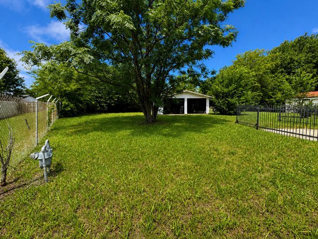 4015 Shadrack Drive, Dallas, TX 75212