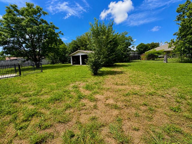 4015 Shadrack Drive, Dallas, TX 75212