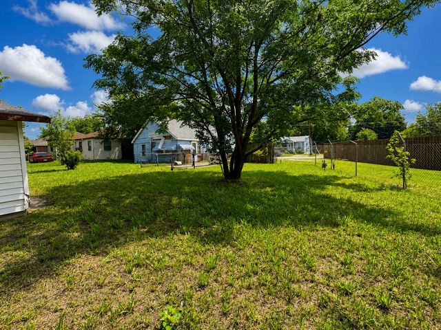 4015 Shadrack Drive, Dallas, TX 75212