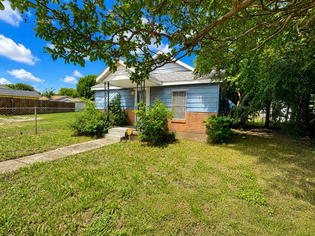 4015 Shadrack Drive, Dallas, TX 75212
