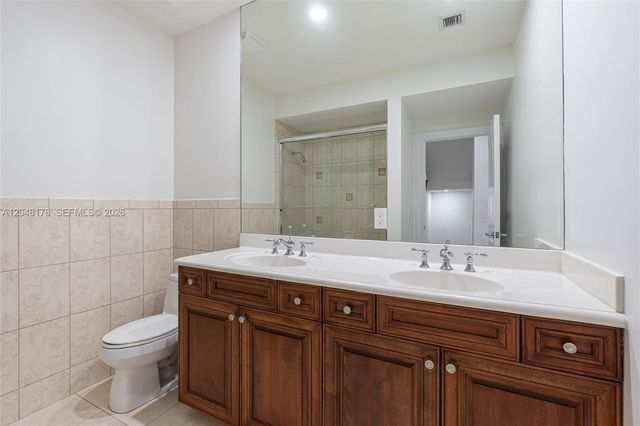 1772 NE 9th Street 7, Fort Lauderdale, FL 33304