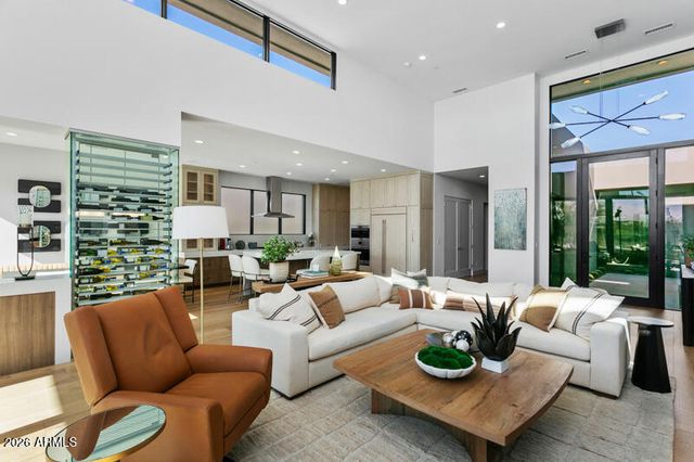 37200 N CAVE CREEK Road 1019, Scottsdale, AZ 85262