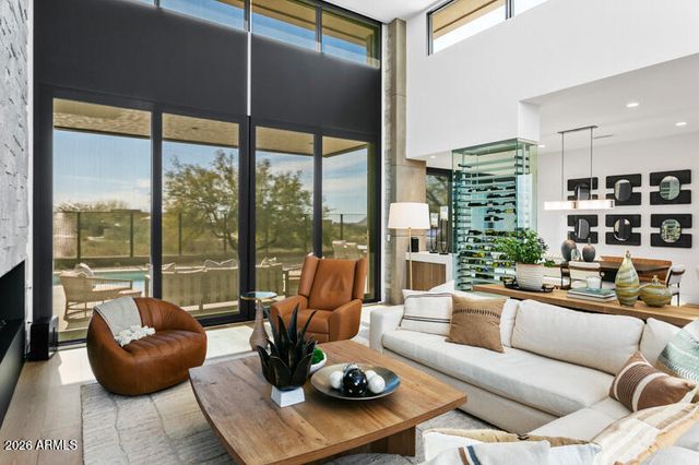 37200 N CAVE CREEK Road 1019, Scottsdale, AZ 85262