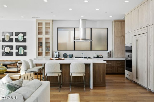 37200 N CAVE CREEK Road 1019, Scottsdale, AZ 85262