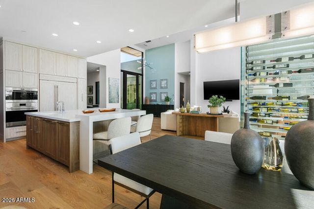 37200 N CAVE CREEK Road 1019, Scottsdale, AZ 85262