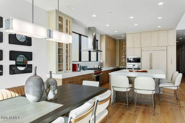 37200 N CAVE CREEK Road 1019, Scottsdale, AZ 85262