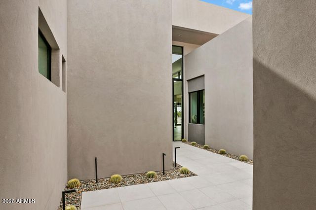 37200 N CAVE CREEK Road 1019, Scottsdale, AZ 85262