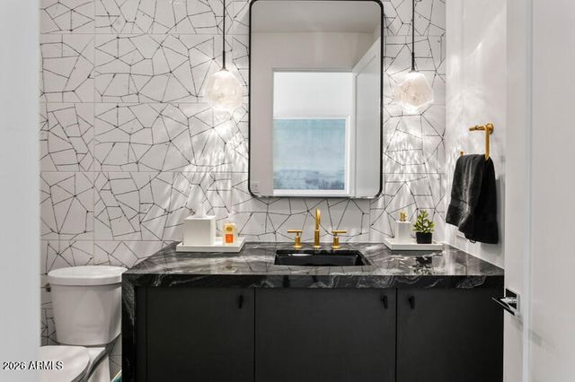 37200 N CAVE CREEK Road 1019, Scottsdale, AZ 85262