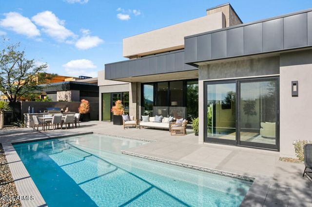 37200 N CAVE CREEK Road 1019, Scottsdale, AZ 85262