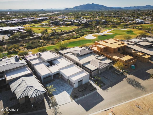 37200 N CAVE CREEK Road 1019, Scottsdale, AZ 85262