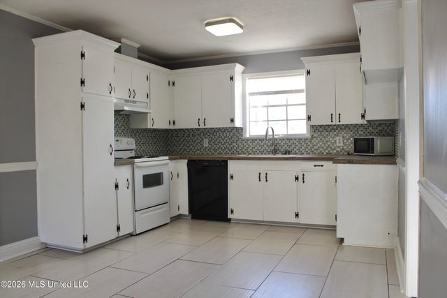 1305 Frances Avenue, Magee, MS 39111