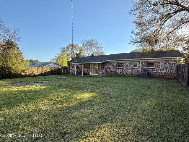 1305 Frances Avenue, Magee, MS 39111