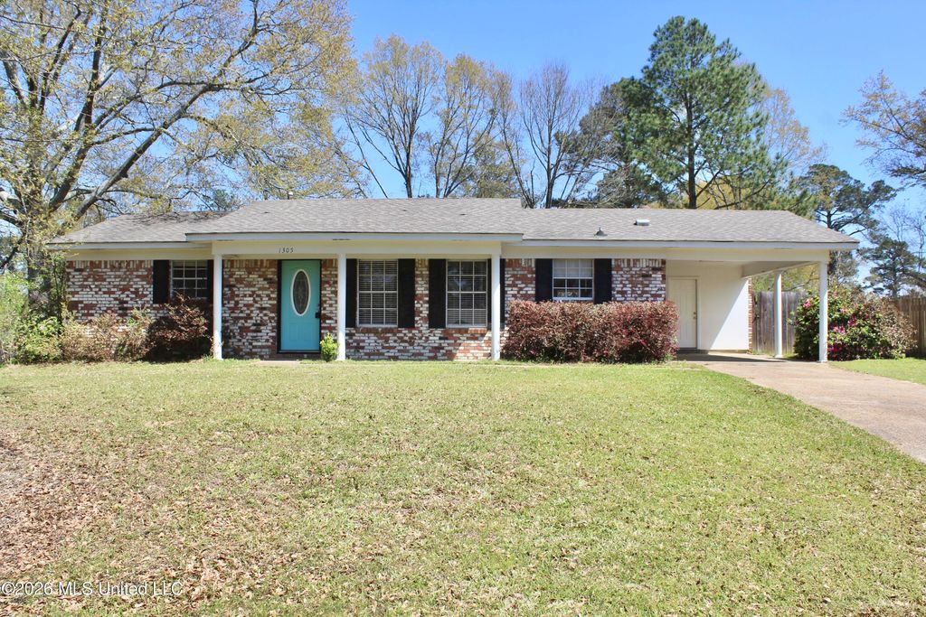 1305 Frances Avenue, Magee, MS 39111