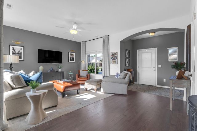 10516 Elderberry Drive, Plain City, OH 43064