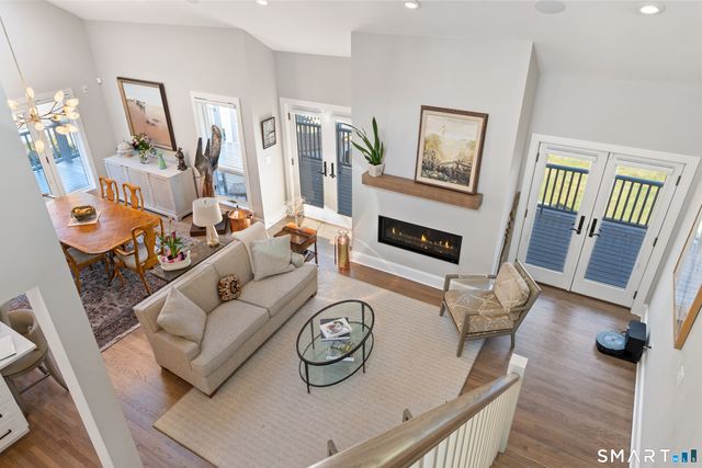 15 Linden Shores 15, Branford, CT 06405