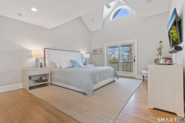15 Linden Shores 15, Branford, CT 06405