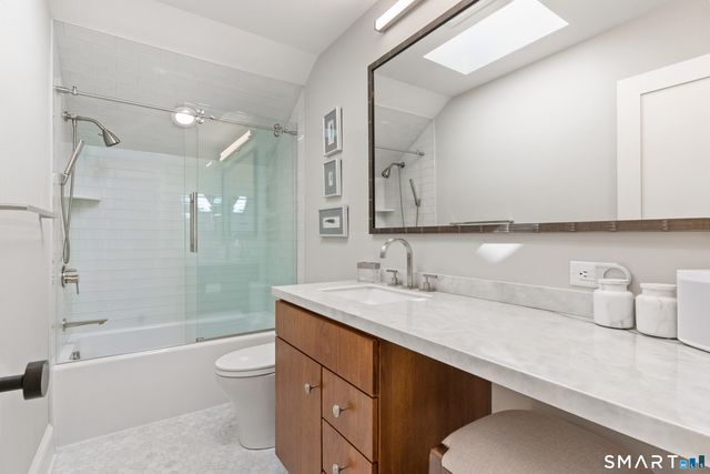 15 Linden Shores 15, Branford, CT 06405