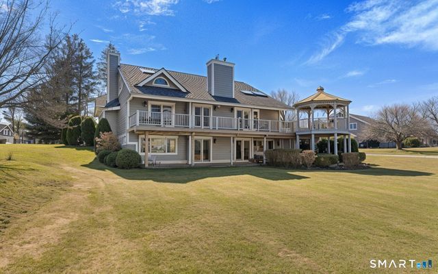 15 Linden Shores 15, Branford, CT 06405