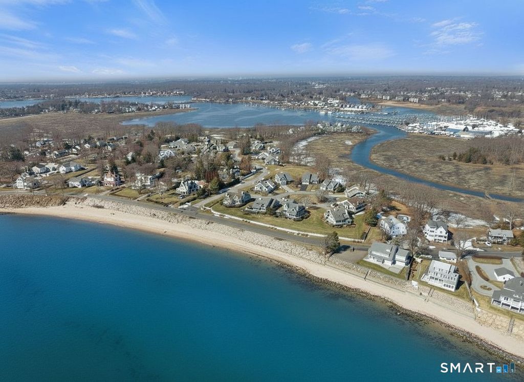 15 Linden Shores 15, Branford, CT 06405