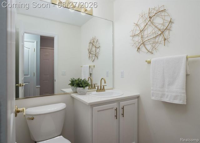 3715 Rolling Hills Court, Lake Orion, MI 48359