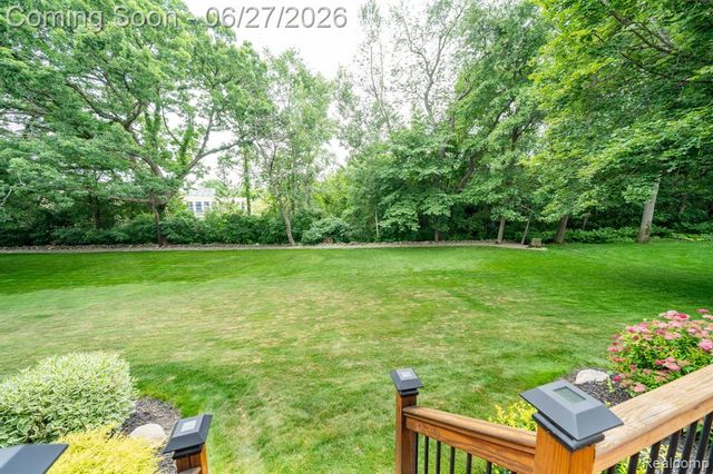 3715 Rolling Hills Court, Lake Orion, MI 48359