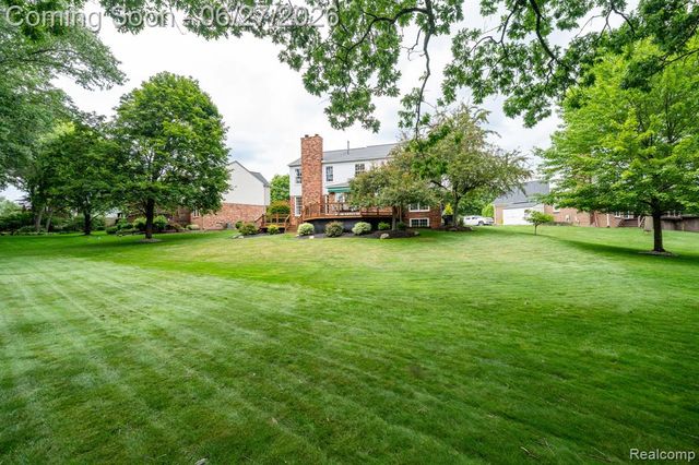 3715 Rolling Hills Court, Lake Orion, MI 48359