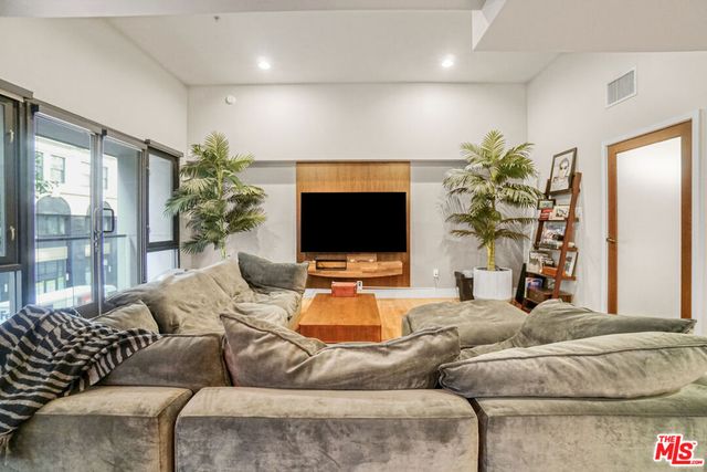 460 S Spring Street 212, Los Angeles, CA 90013