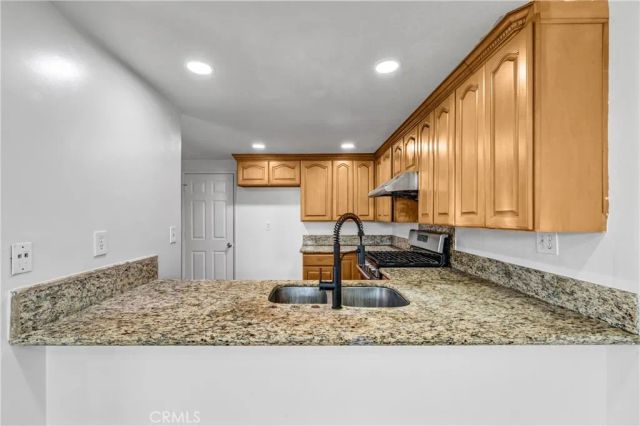 4828 W 5th E, Santa Ana, CA 92703