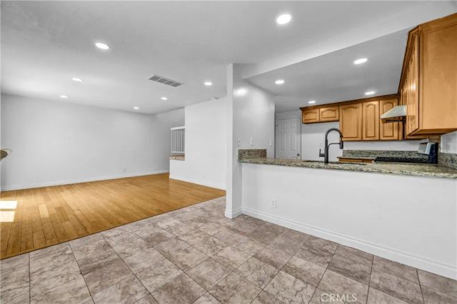 4828 W 5th E, Santa Ana, CA 92703