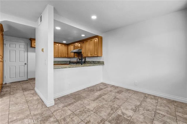 4828 W 5th E, Santa Ana, CA 92703