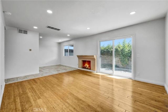 4828 W 5th E, Santa Ana, CA 92703
