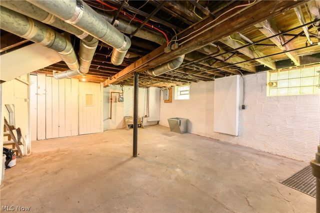 2016 Halstead Avenue, Lakewood, OH 44107