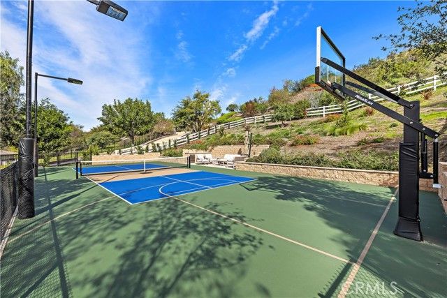 8 Olympic, Laguna Hills, CA 92679