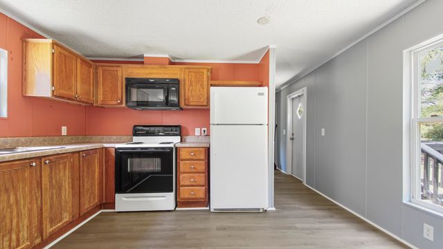 143 Honeysuckle Street, Defuniak Springs, FL 32433