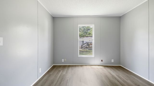 143 Honeysuckle Street, Defuniak Springs, FL 32433