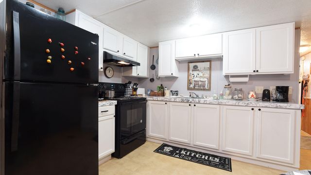 143 Honeysuckle Street, Defuniak Springs, FL 32433