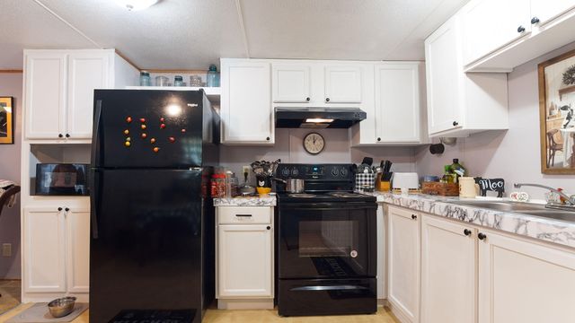 143 Honeysuckle Street, Defuniak Springs, FL 32433