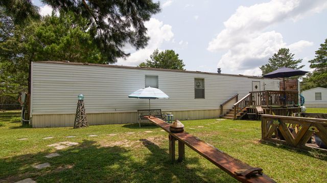 143 Honeysuckle Street, Defuniak Springs, FL 32433