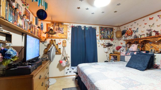 143 Honeysuckle Street, Defuniak Springs, FL 32433