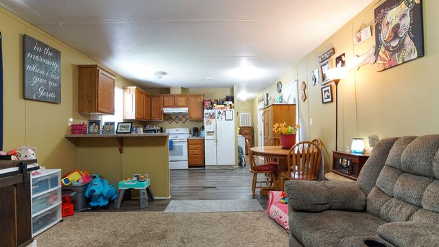 143 Honeysuckle Street, Defuniak Springs, FL 32433