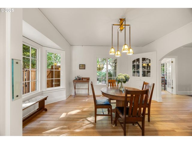 604 Se ANDOVER Pl, Portland, OR 97202