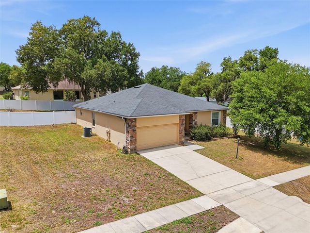 306 STONEPOINT LANE, Lady Lake, FL 32159