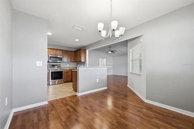 306 STONEPOINT LANE, Lady Lake, FL 32159