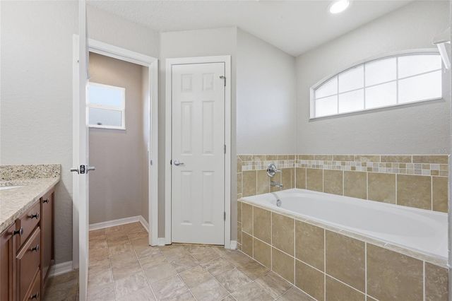 306 STONEPOINT LANE, Lady Lake, FL 32159