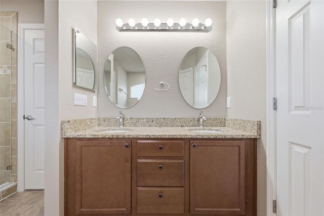 306 STONEPOINT LANE, Lady Lake, FL 32159