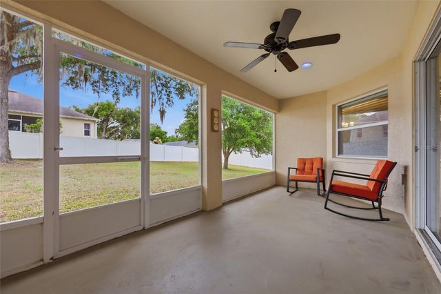 306 STONEPOINT LANE, Lady Lake, FL 32159