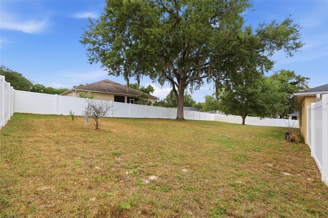 306 STONEPOINT LANE, Lady Lake, FL 32159