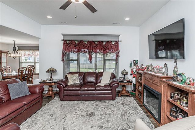 4900 DEMOCRACY DR, Ashland, MO 65010