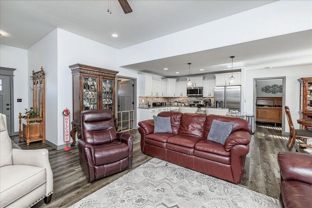 4900 DEMOCRACY DR, Ashland, MO 65010