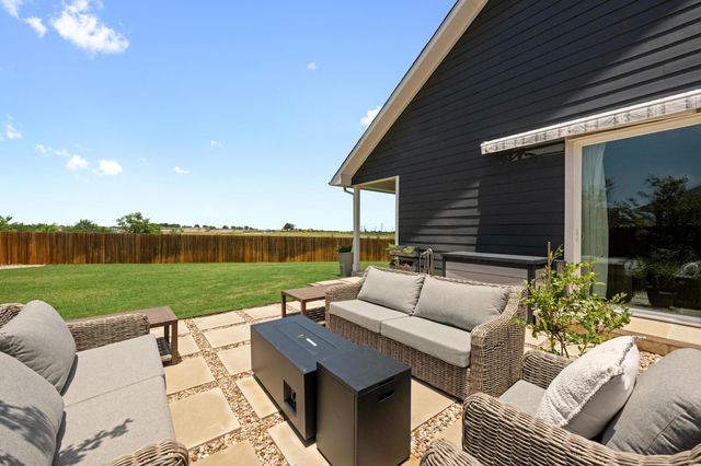 715 Gray Fox LOOP, Hutto, TX 78634